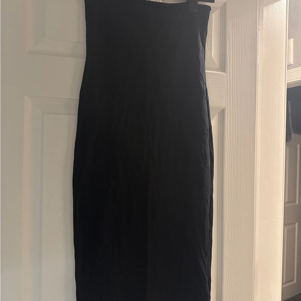 Elegant Black Strapless Dress
